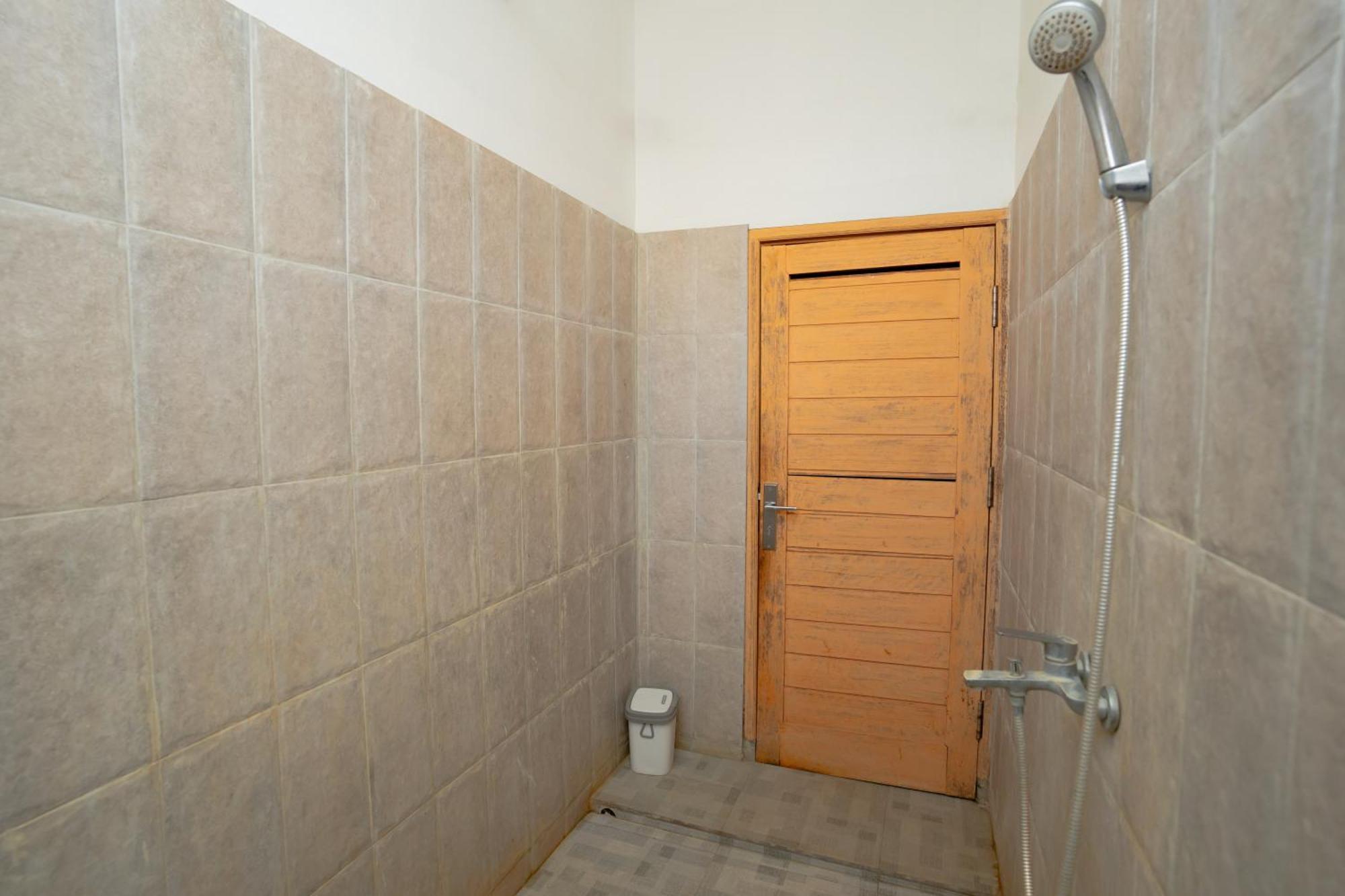 Reddoorz Syariah Near Lombok Epicentrum Mall Mataram Eksteriør bilde
